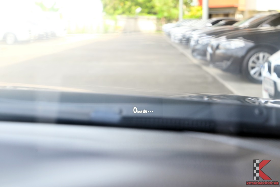 Mazda 3 2017 มือสอง หน้าจอ HUD บนกระจก