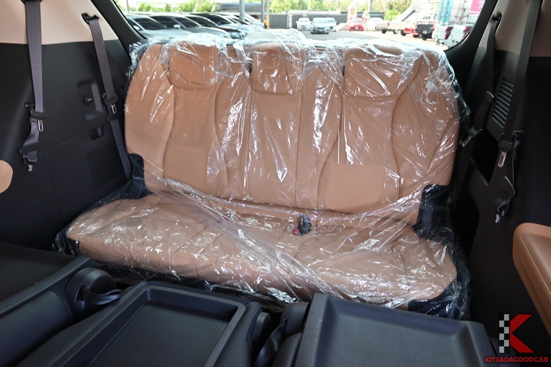 เบาะหลังหุ้มพลาสติกครบ สภาพใหม่