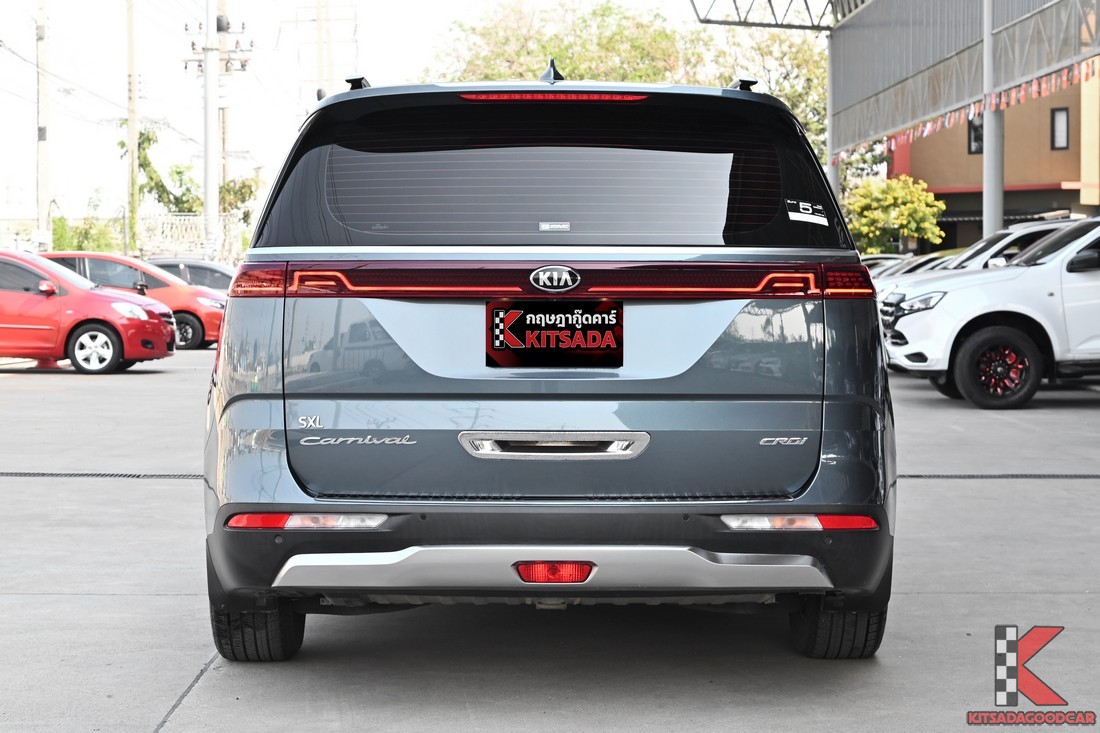 Kia Carnival 2021 ด้านหลัง เต็มคัน