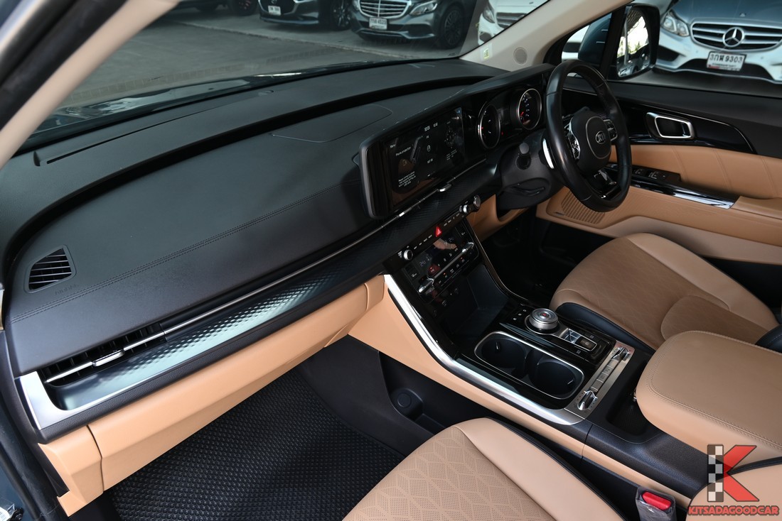 คอนโซลหน้าและแดชบอร์ด จอสัมผัสกลาง