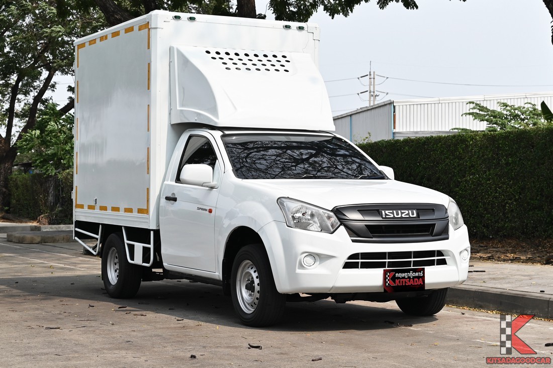 Isuzu D-MAX 1.9 Spark B 2018 กระบะตู้ทึบ มุมเอียงด้านหน้า สีขาว