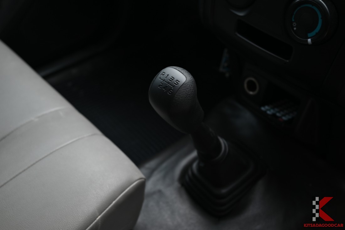 คันเกียร์ธรรมดา 5 จังหวะ