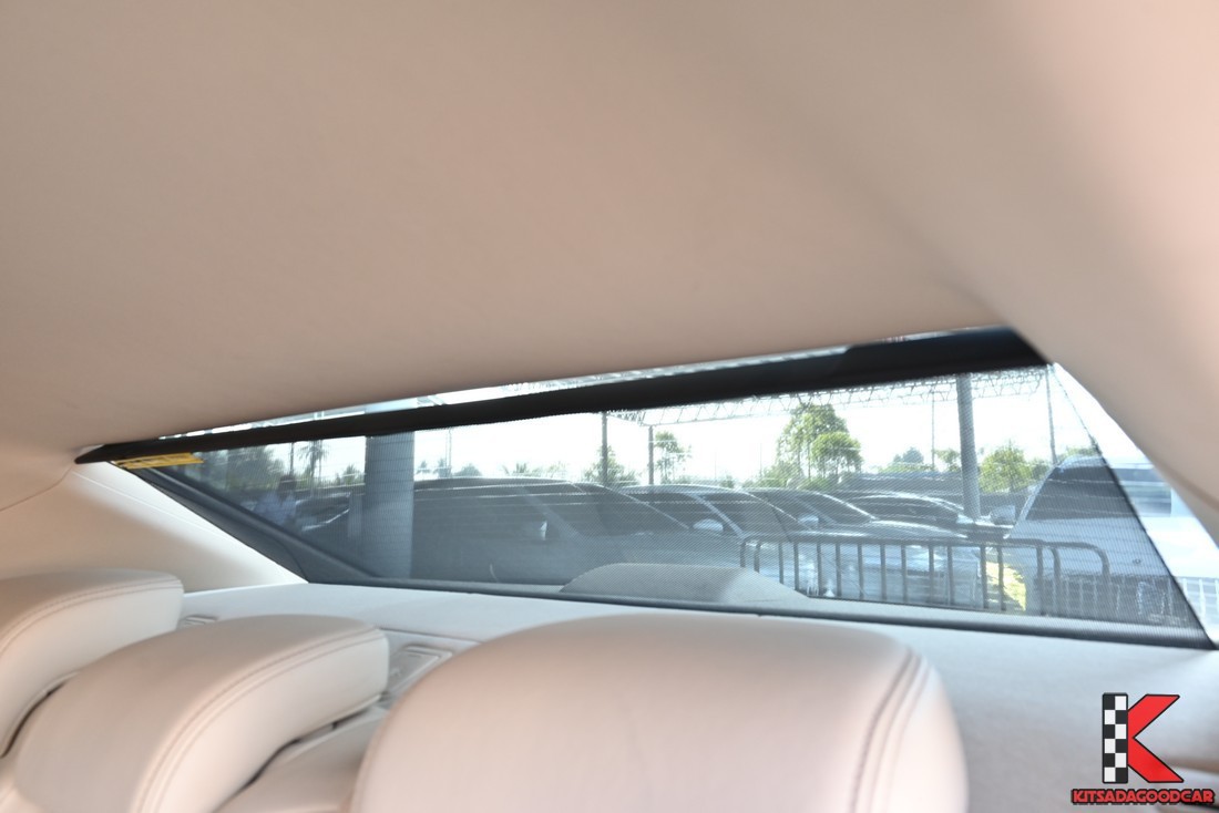 GS300h 2014 ม่านหลังไฟฟ้า