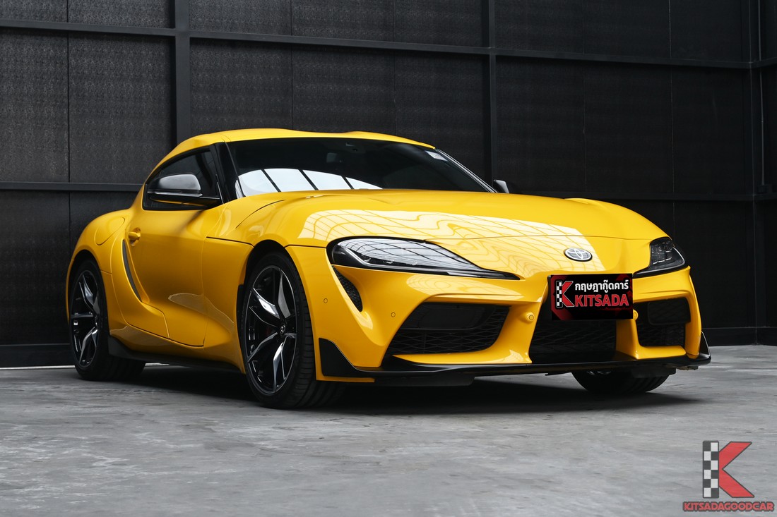 Toyota GR Supra 3.0 ปี 2021 สีเหลือง รถจริงด้านหน้า