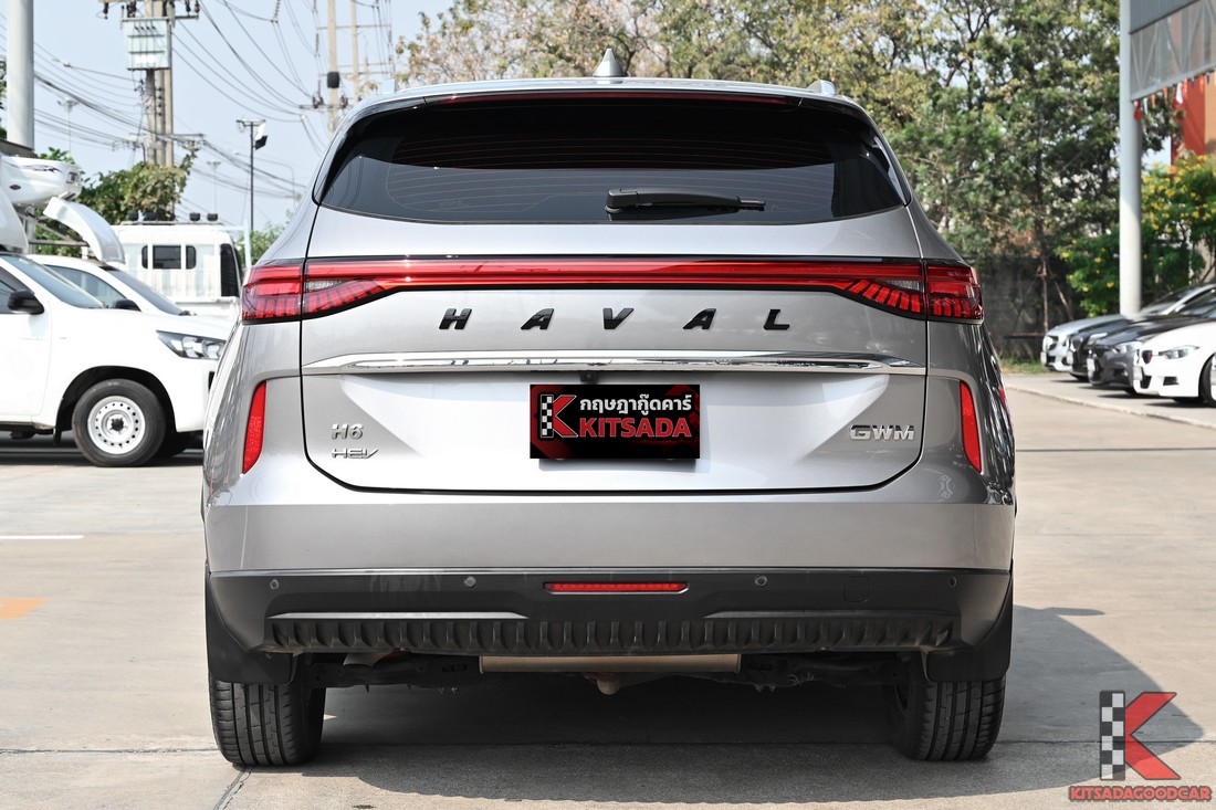 ด้านหลังตรง HAVAL H6 HEV โลโก้เต็ม