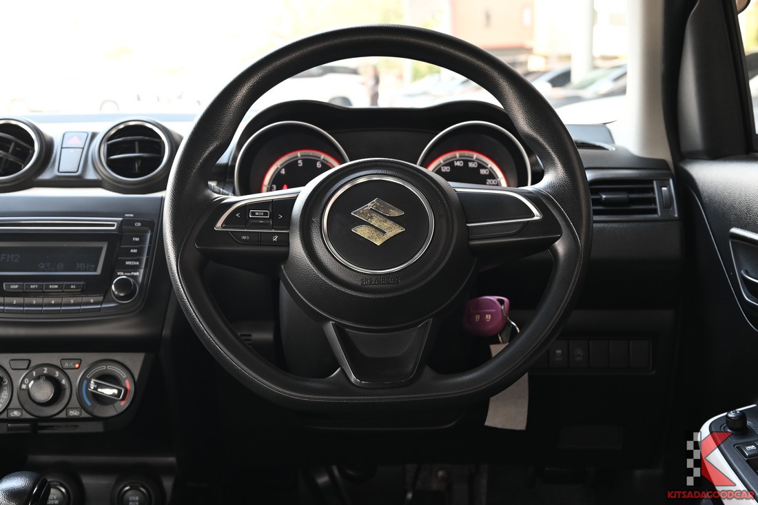 พวงมาลัยมัลติฟังก์ชัน