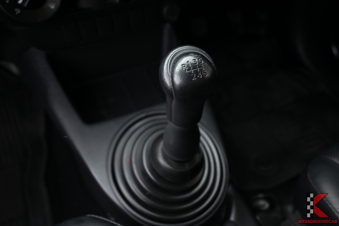 คันเกียร์ธรรมดา 6 จังหวะ