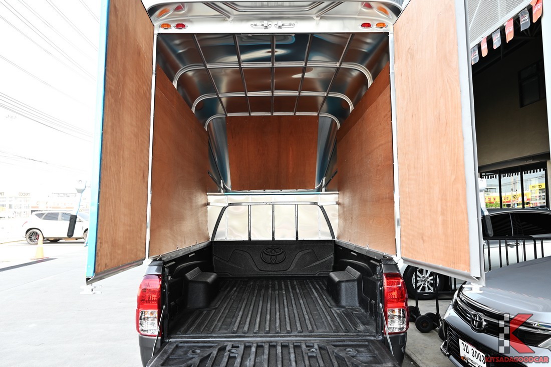 ภายในตู้ทึบ พื้นบรรทุก กว้างใช้งานง่าย