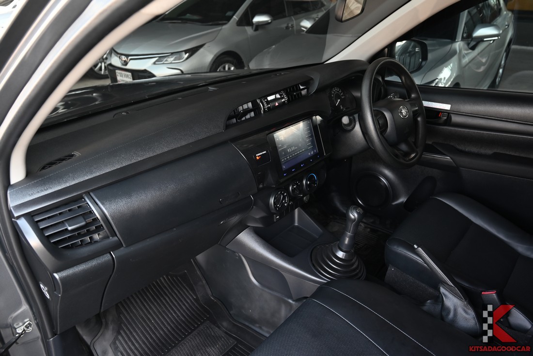 คอนโซลหน้าและพวงมาลัย Toyota Hilux Revo