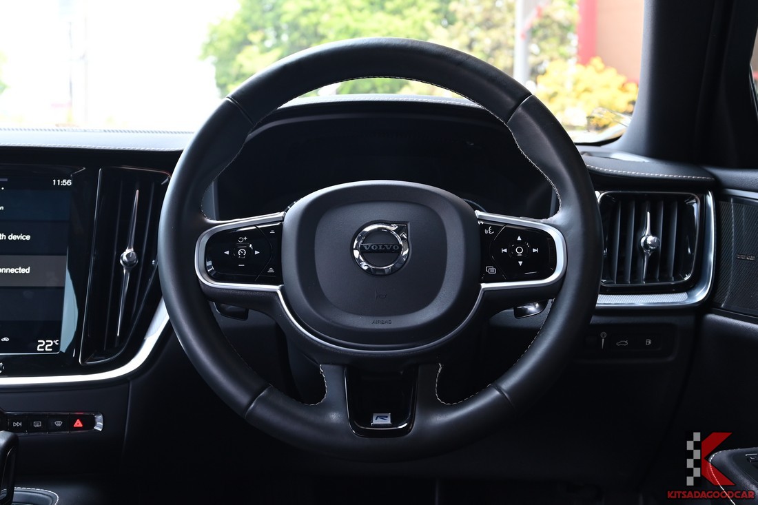 หลังคาแก้ว (ตามรูป)