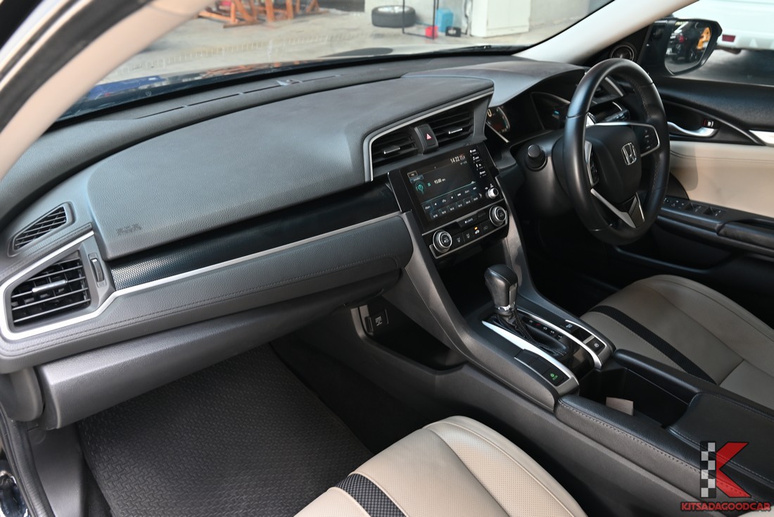 Honda CIVIC 1.8 FC EL ปี 2021 เบาะคู่หน้า