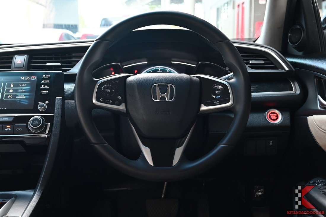 Honda CIVIC 1.8 FC EL ปี 2021 คอนโซลหน้า