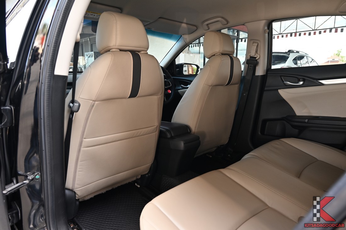 Honda CIVIC 1.8 FC EL ปี 2021 ห้องโดยสารด้านหลัง