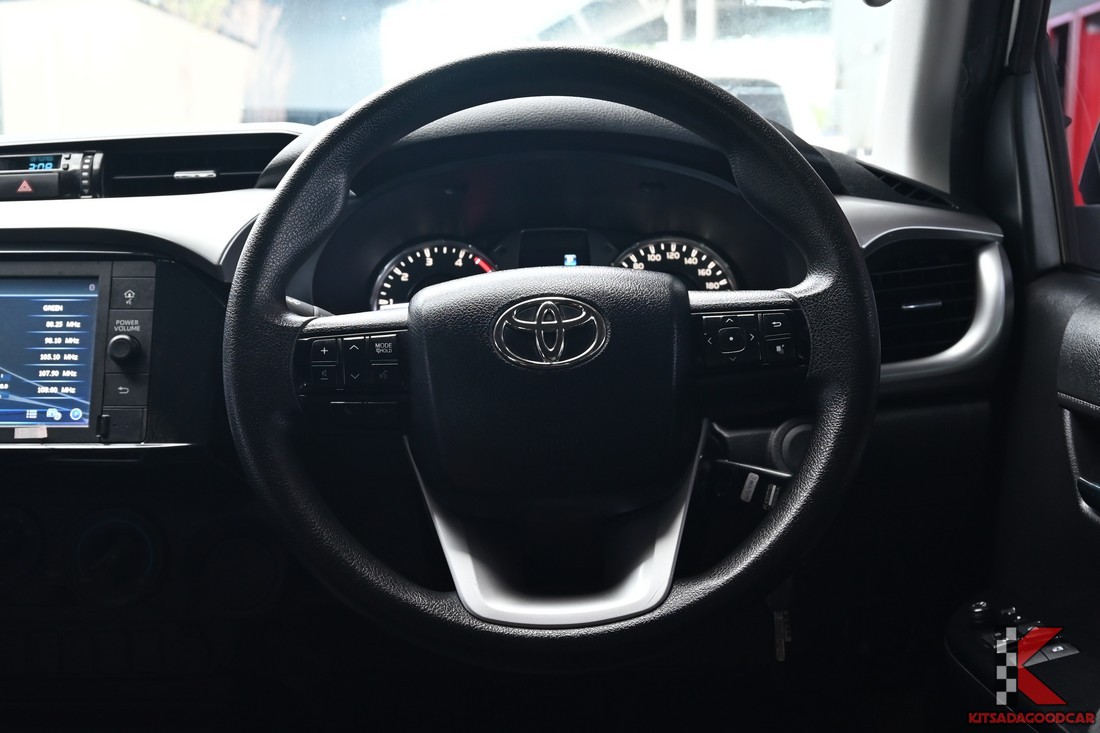 Toyota HILUX REVO พวงมาลัยมัลติฟังก์ชัน