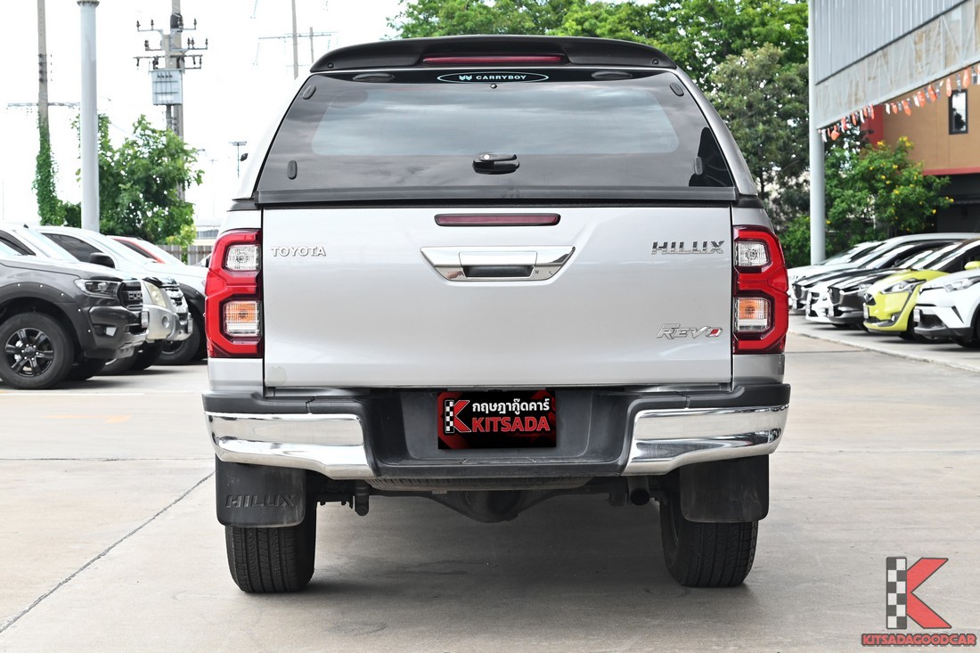 Toyota HILUX REVO ปี 2022 ด้านท้ายรถ