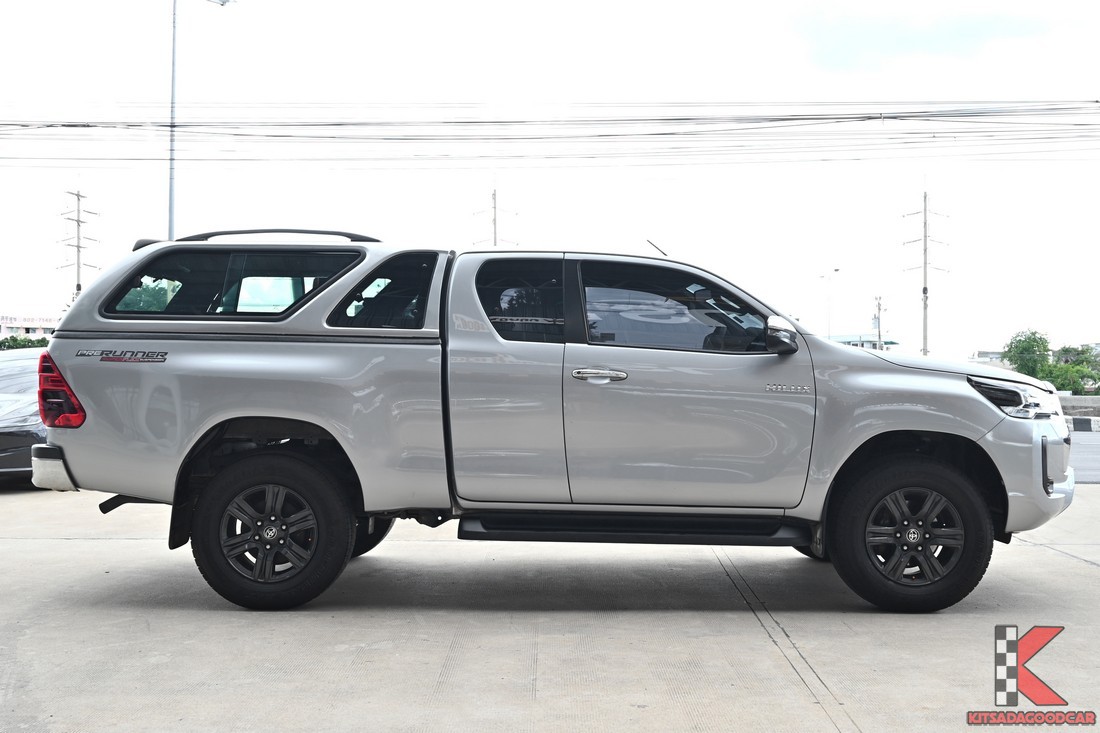 Toyota HILUX REVO Prerunner ด้านข้างตัวรถ