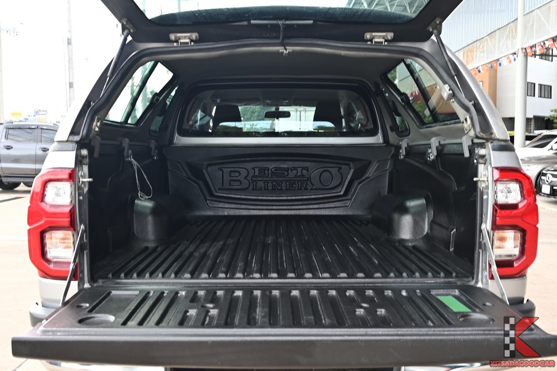 Toyota HILUX REVO หลังคา Carryboy และพื้นปูกระบะ