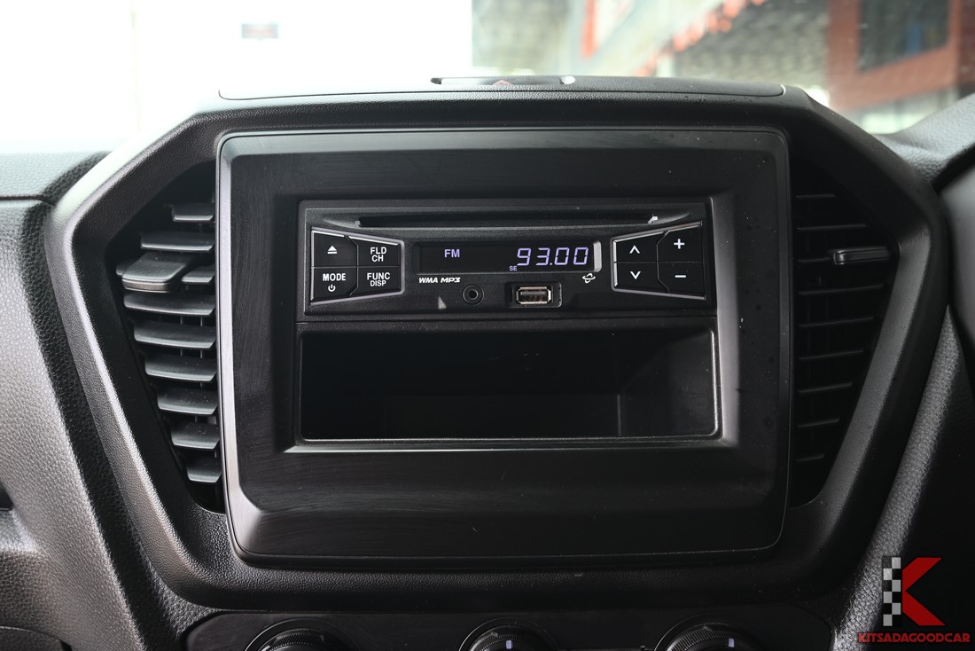 Isuzu D-MAX 1.9 Spark 2021 เครื่องเสียงเดิมโรงงาน