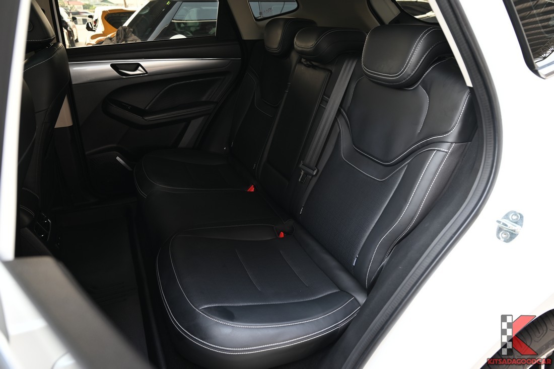 รายละเอียดห้องโดยสาร/ออปชันภายใน (ตามภาพ)