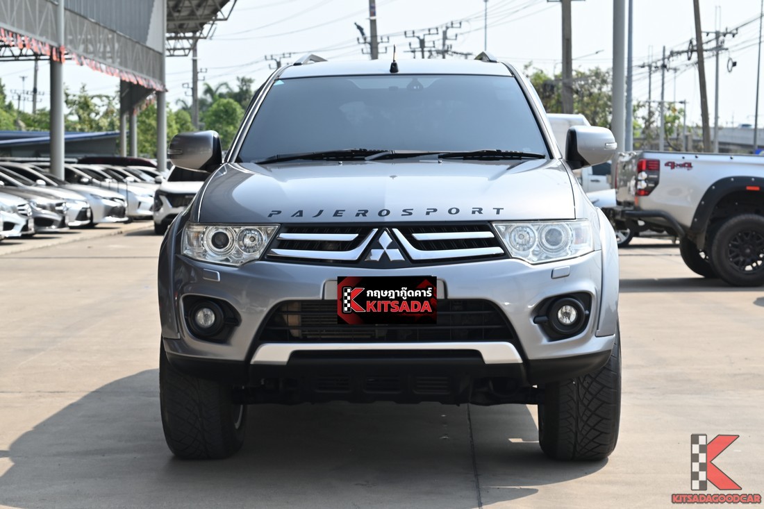 Pajero Sport 2015 หน้าตรง สีเทา