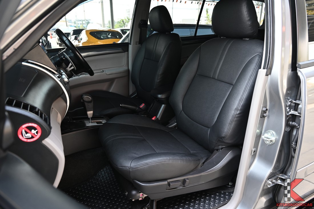 คอนโซลหน้าและพวงมาลัย Pajero Sport