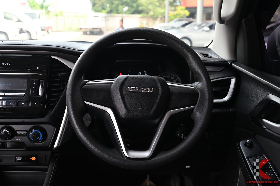 พวงมาลัย ISUZU ใกล้ชิด