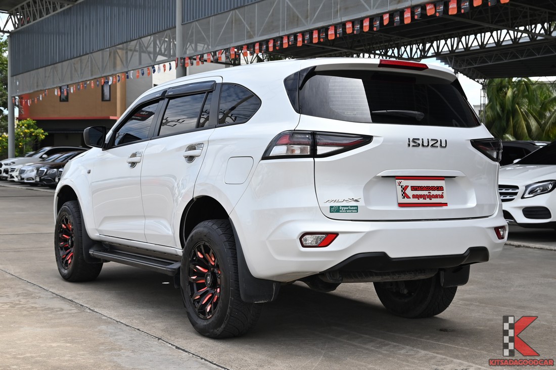 MU-X 2022 มุมหลังเฉียงขวา