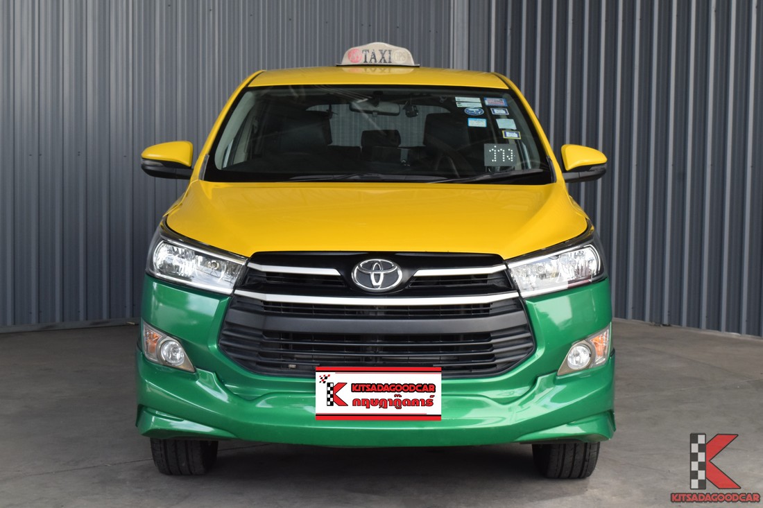 Toyota Innova 2.0 2019 Crysta E Wagon MT
