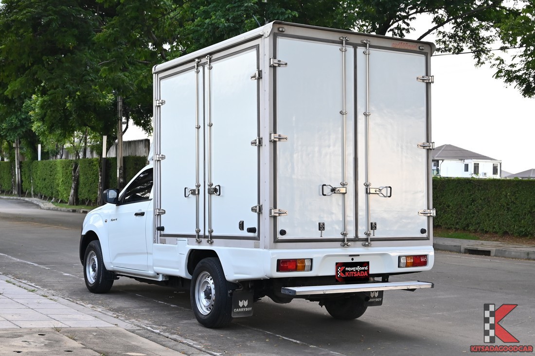 มุมท้ายเฉียง ประตูตู้ทึบสองบาน Isuzu D-MAX