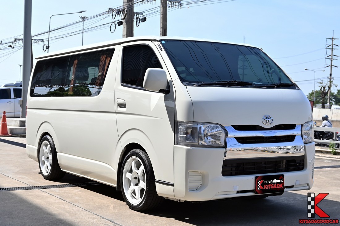 Toyota Hiace 3.0 D4D 2014 ตัวเตี้ย GL มุมเฉียงซ้ายหน้า