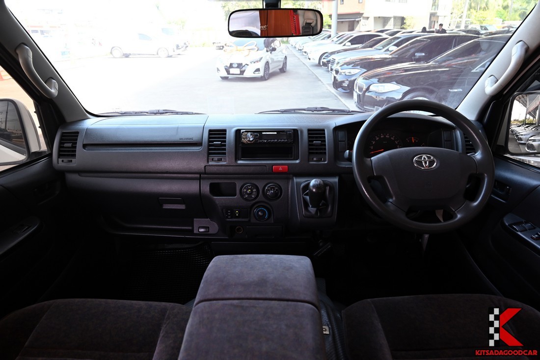 แดชบอร์ดและพวงมาลัย