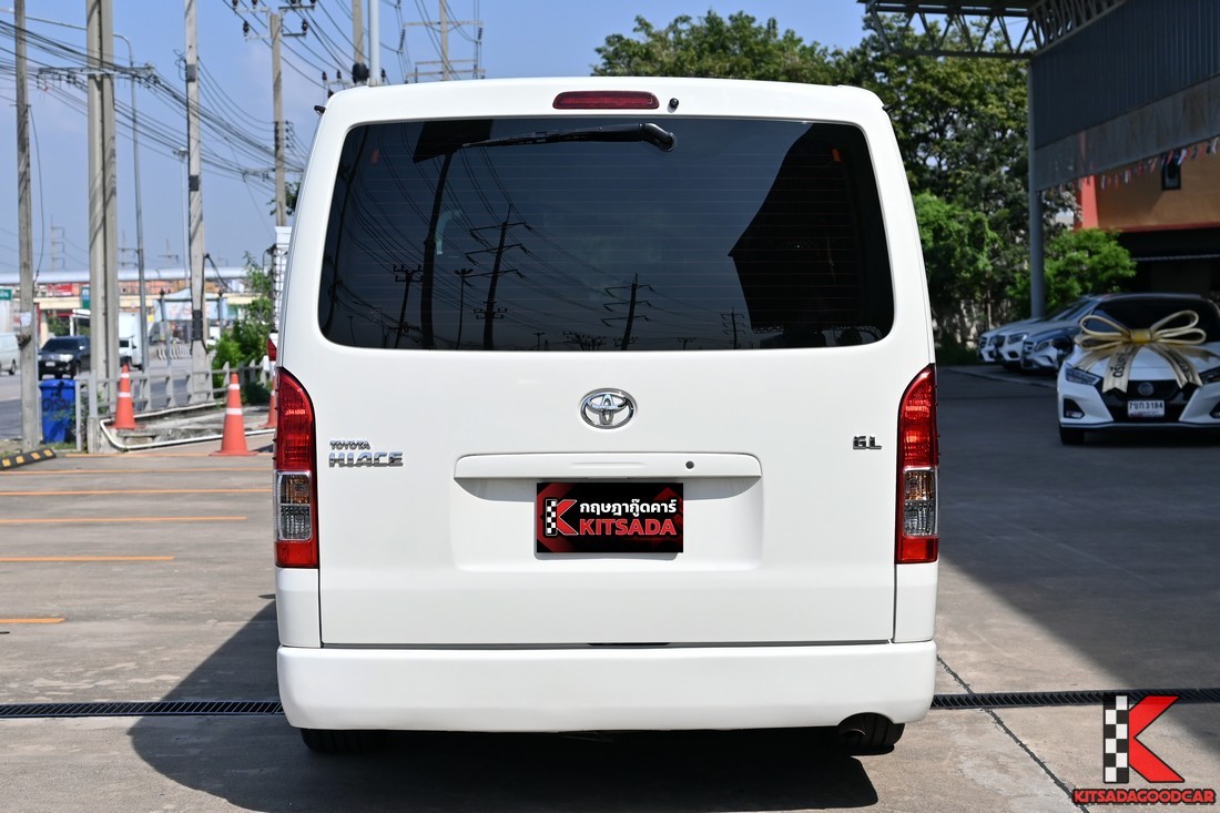 ด้านท้าย Toyota Hiace GL ตัวเตี้ย