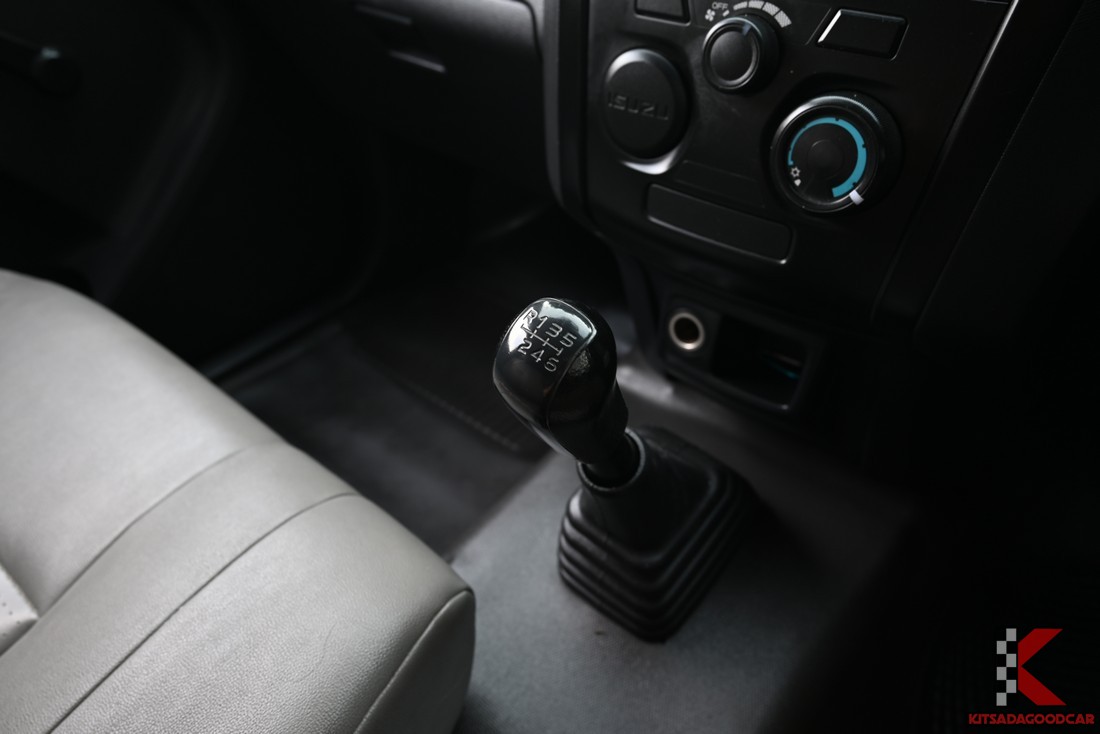 คันเกียร์ธรรมดา 6 สปีด