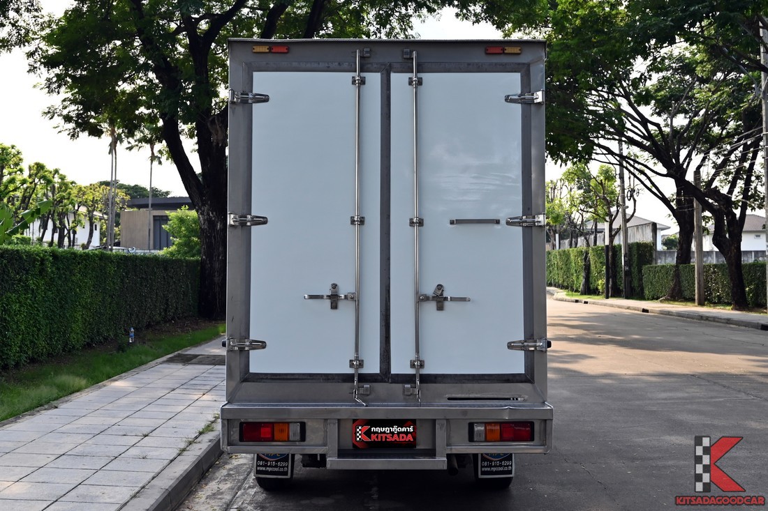 Isuzu D-MAX 1.9 Spark B 2019 ด้านหลังตู้เย็นแบบบานคู่