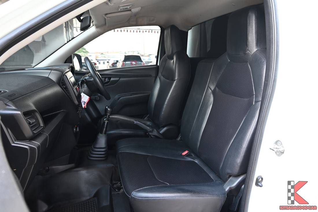 ห้องโดยสารและเบาะนั่ง Isuzu D-MAX Spark