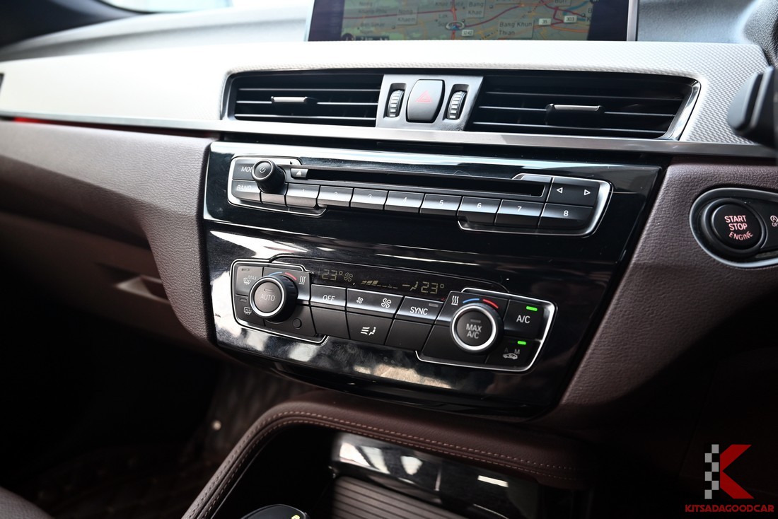 แผงควบคุมแอร์ออโต้แยกโซน