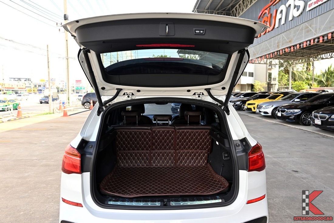 ห้องเก็บสัมภาระและฝาท้ายไฟฟ้า BMW X1