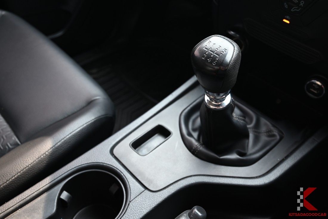 คันเกียร์ธรรมดา 6 สปีด