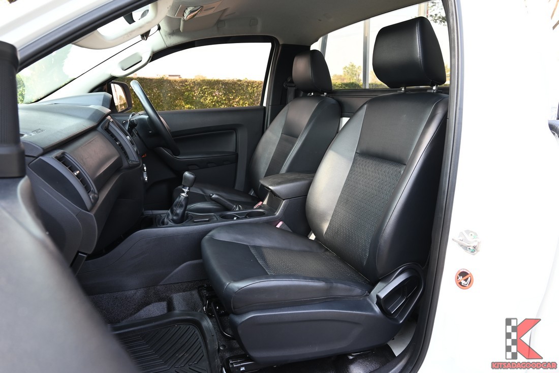 เบาะคู่หน้า Ford Ranger 2019