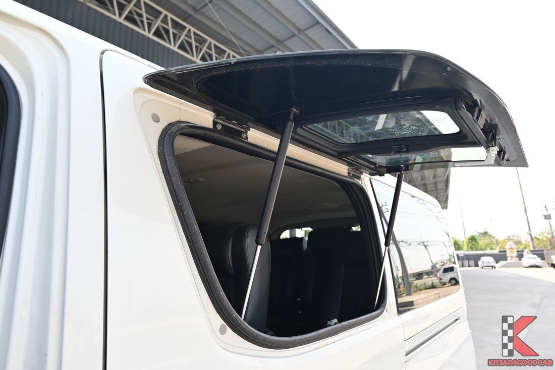 Hiace 2022 ช่องกระจกเปิดระบายอากาศ