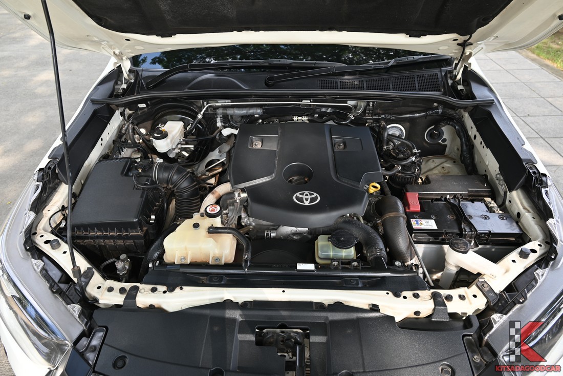 ห้องเครื่องดีเซล 2.4 ลิตร Hilux Revo