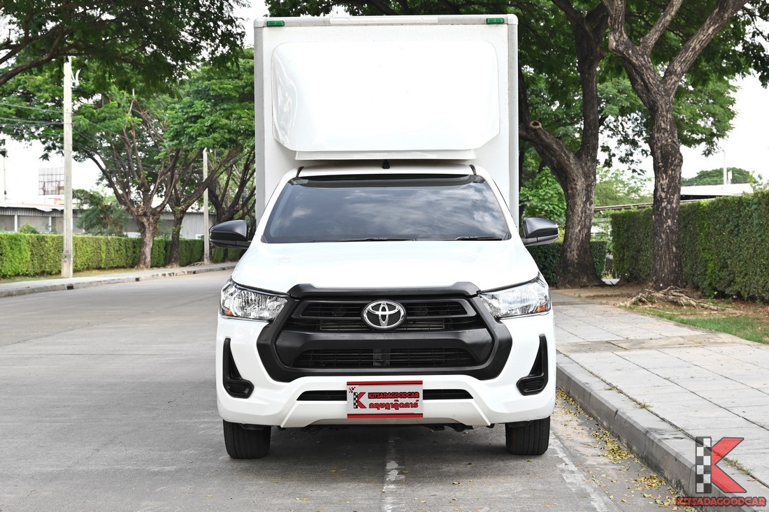 Hilux Revo ตู้ทึบ 2023 ด้านหน้าตรง