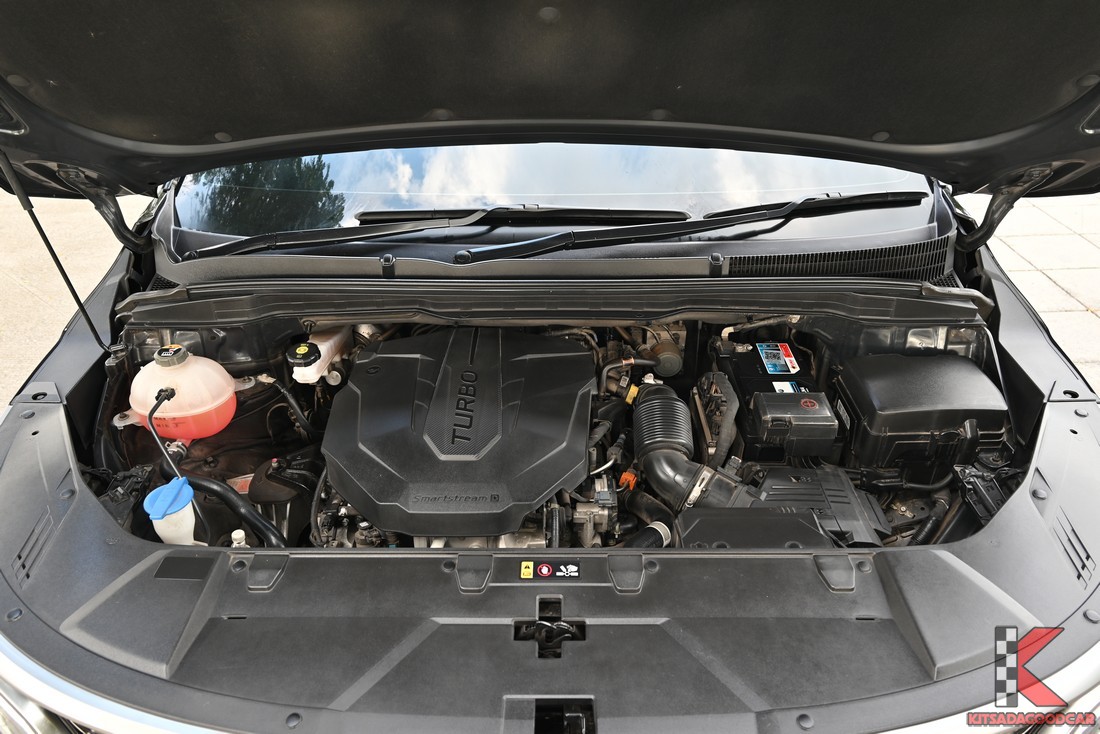 ห้องเครื่อง ดีเซล 2.2 เทอร์โบ Kia Carnival