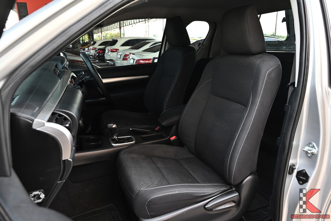 เบาะคู่หน้า Hilux Revo Smart Cab (ตามภาพ)