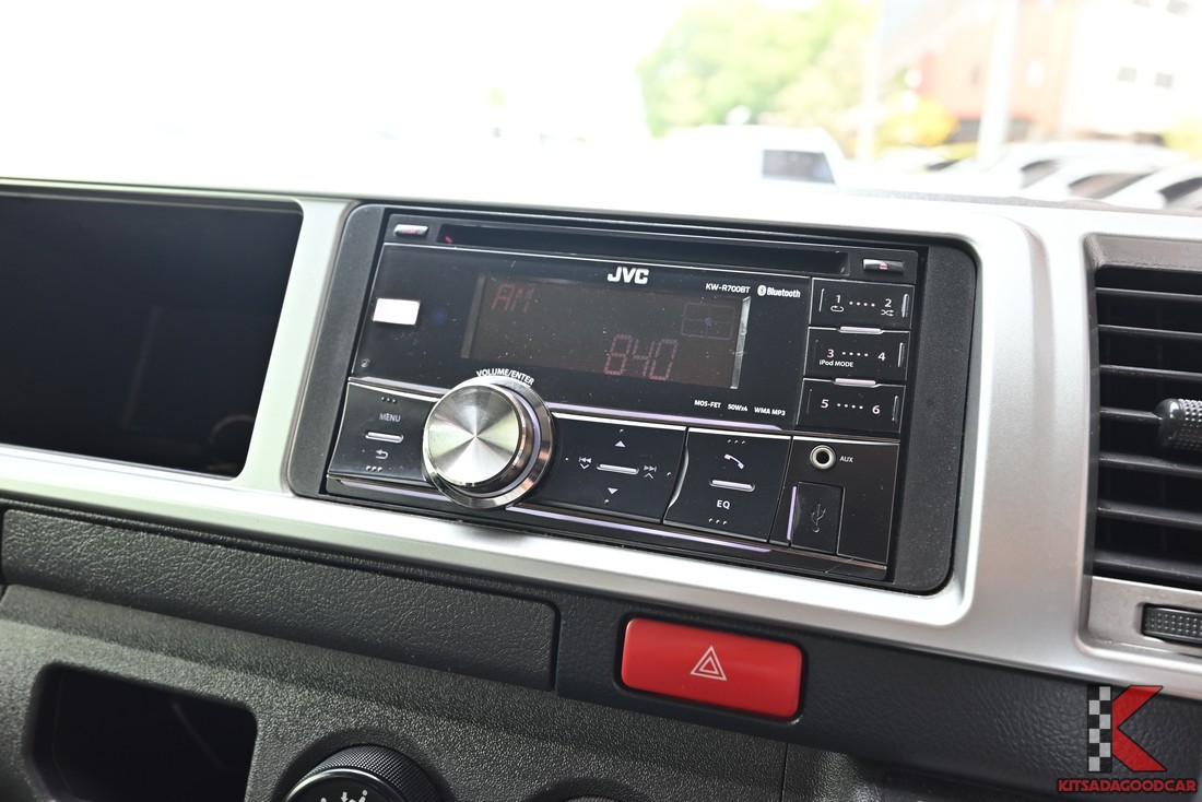 Toyota VENTURY 3.0 G ปี 2017 มือสอง เครื่องเสียงหน้ารถ