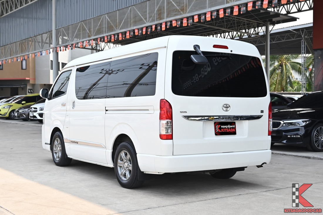 Toyota VENTURY 3.0 G ปี 2017 มือสอง มุมท้ายซ้าย