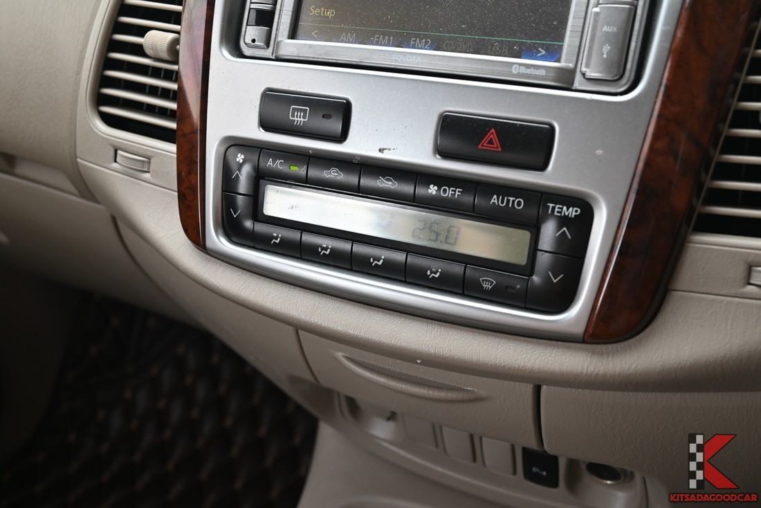 กล้องถอย Toyota Innova 2.0 V ปี 2012