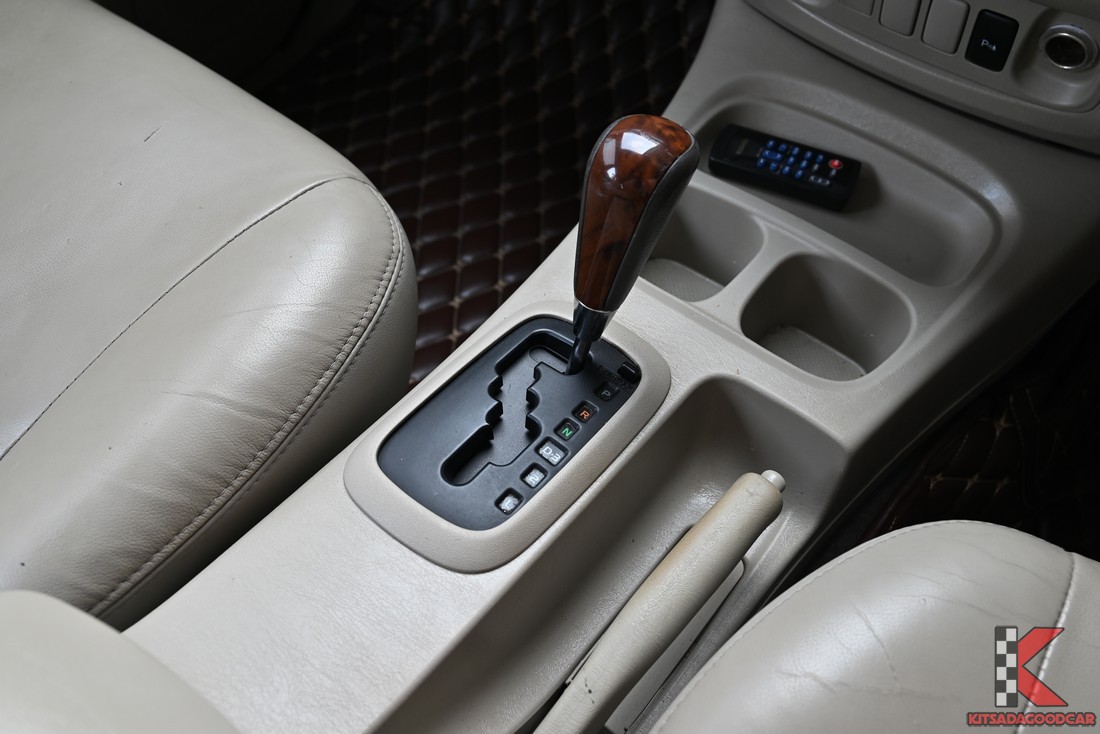 ห้องสัมภาระ Toyota Innova 2.0 V ปี 2012