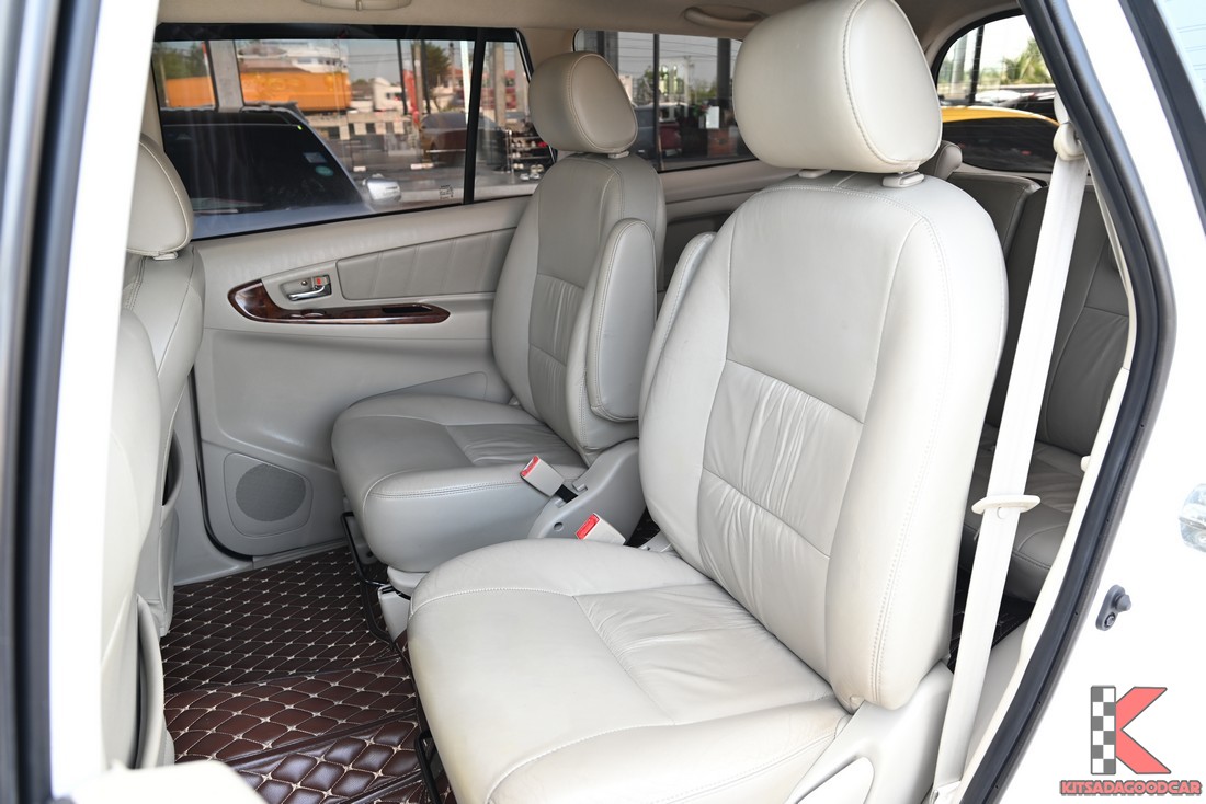 แอร์ราวหลังคา Toyota Innova 2.0 V ปี 2012