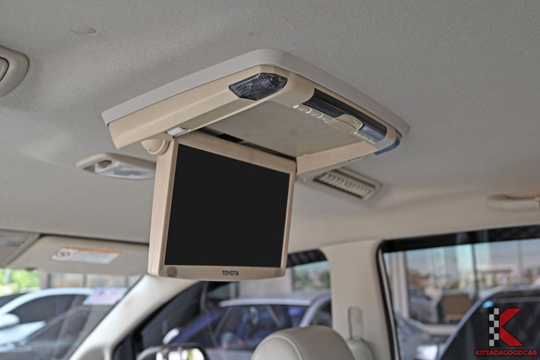 รายละเอียดภายใน Toyota Innova 2.0 V ปี 2012